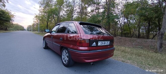 Opel Astra 1995, 298,141 km - 1.6 л - Balakən