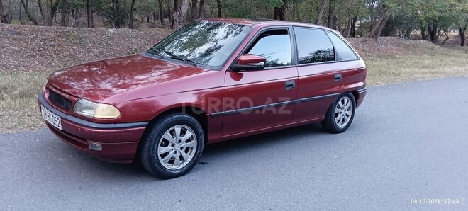 Opel Astra 1995, 298,141 km - 1.6 л - Balakən