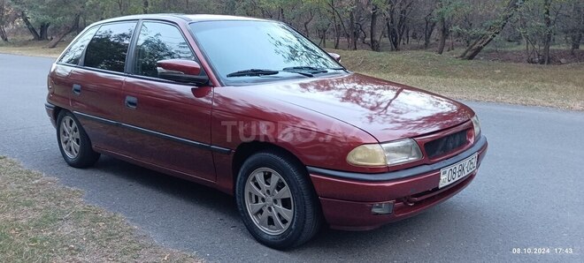 Opel Astra 1995, 298,141 km - 1.6 л - Balakən