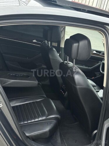 Volkswagen Passat 2017, 130,000 km - 1.8 l - Bakı