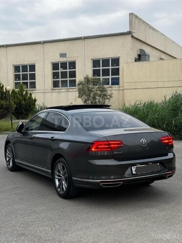 Volkswagen Passat 2017, 130,000 km - 1.8 l - Bakı