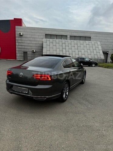 Volkswagen Passat 2017, 130,000 km - 1.8 l - Bakı