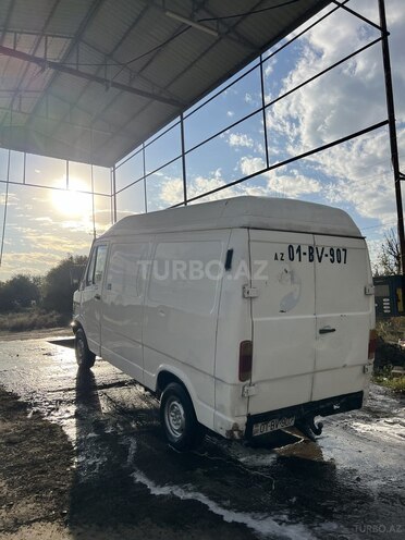 Mercedes 208 D 1990, 170,000 km - 2.3 l - İmişli