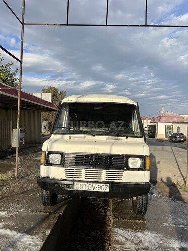 Mercedes 208 D 1990, 170,000 km - 2.3 l - İmişli