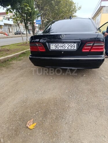 Mercedes E 240 2000, 370,000 km - 2.4 л - Masallı
