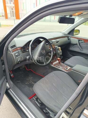 Mercedes E 240 2000, 370,000 km - 2.4 л - Masallı