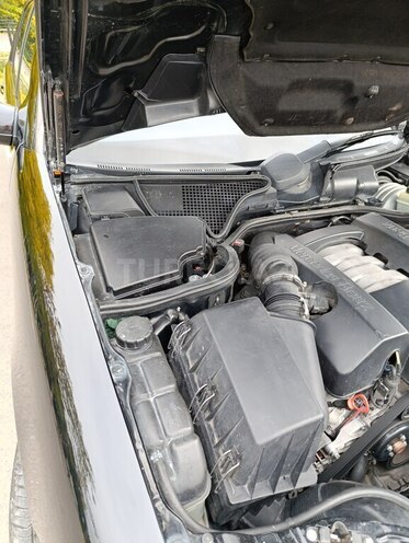 Mercedes E 240 2000, 370,000 km - 2.4 л - Masallı