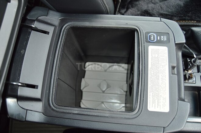 Toyota Land Cruiser Prado 2014, 86,000 km - 2.7 l - Bakı