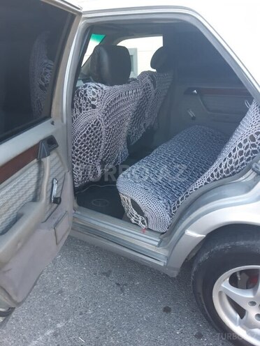 Mercedes E 200 d 1990, 653,425 km - 2.0 l - Şəki
