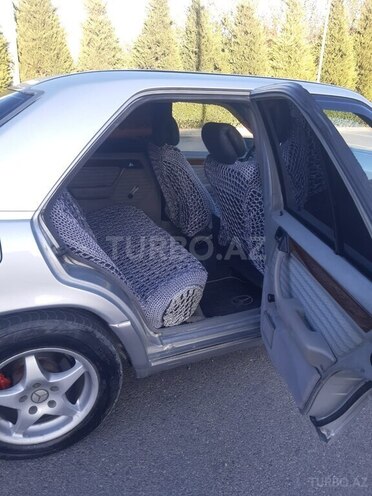 Mercedes E 200 d 1990, 653,425 km - 2.0 l - Şəki