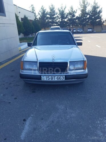 Mercedes E 200 d 1990, 653,425 km - 2.0 l - Şəki