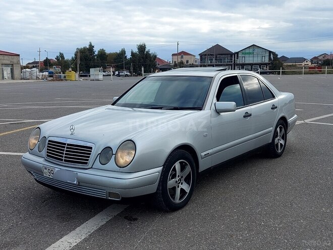 Mercedes E 240 1998, 355,000 km - 2.4 l - Bakı