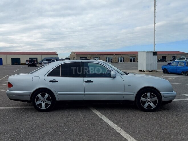 Mercedes E 240 1998, 355,000 km - 2.4 l - Bakı