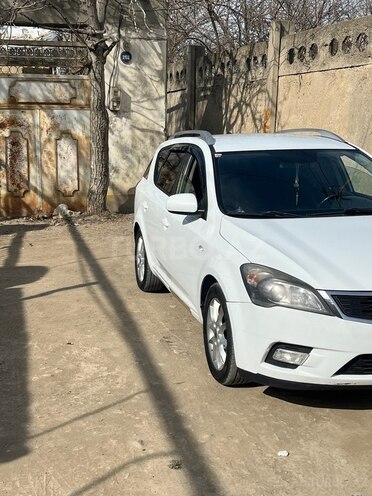 Kia Ceed 2011, 280,000 km - 1.6 l - Gəncə