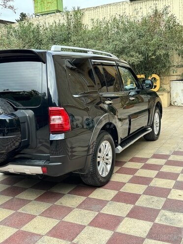 Mitsubishi Pajero 2007, 273,000 km - 3.0 l - Bakı