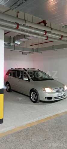 Toyota Corolla 2005, 300,000 km - 1.4 l - Bakı
