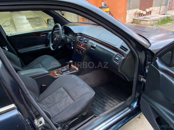 Mercedes E 230 1995, 325,698 km - 2.3 l - Bakı