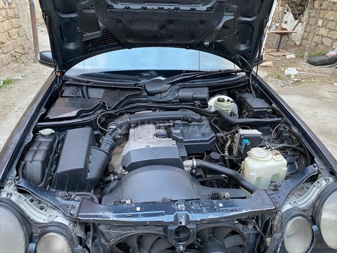 Mercedes E 230 1995, 325,698 km - 2.3 l - Bakı