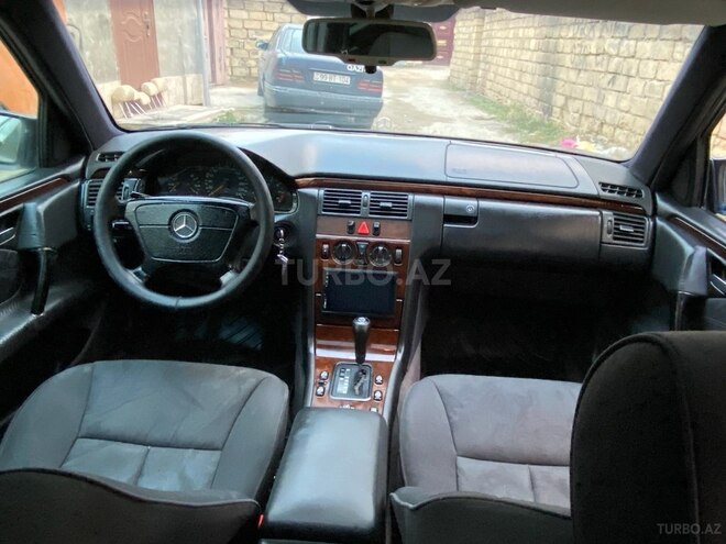 Mercedes E 230 1995, 325,698 km - 2.3 l - Bakı