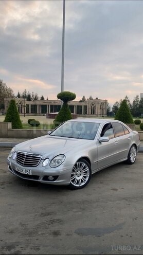 Mercedes E 280-5