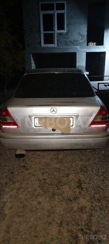 Mercedes C 180 1993, 467,532 km - 1.8 l - Saatlı