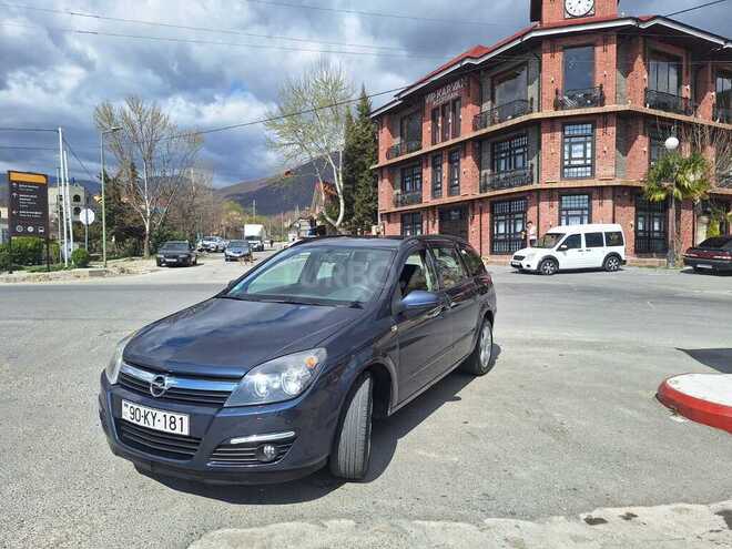 Opel Astra 2006, 214,000 km - 1.4 l - Şəki