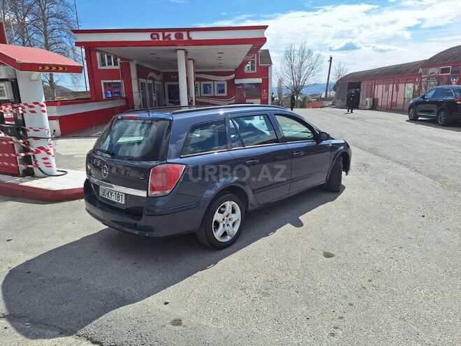Opel Astra 2006, 214,000 km - 1.4 l - Şəki