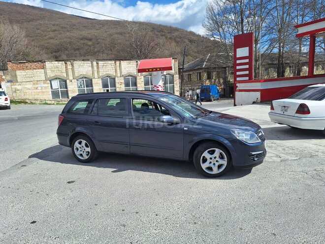 Opel Astra 2006, 214,000 km - 1.4 l - Şəki