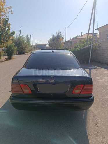 Mercedes E 230 1996, 275,556 km - 2.3 l - Sabirabad