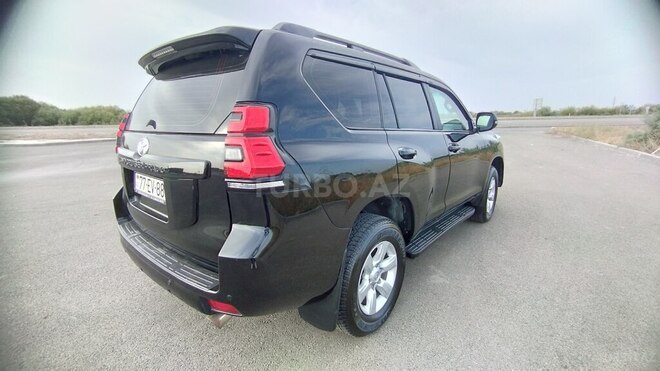 Toyota Land Cruiser Prado-5