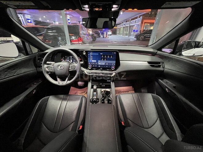 Lexus RX 500h-11