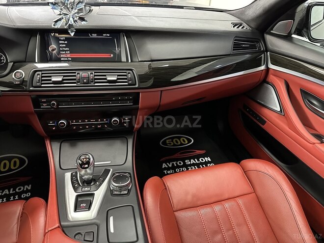 BMW M5-12