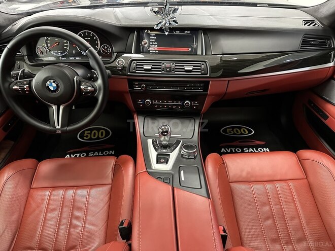 BMW M5-13