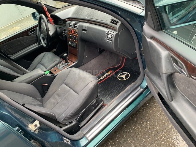 Mercedes E 230 1996, 241,041 km - 2.3 l - Sumqayıt