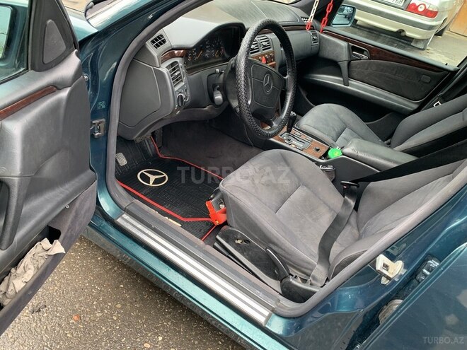 Mercedes E 230 1996, 241,041 km - 2.3 l - Sumqayıt