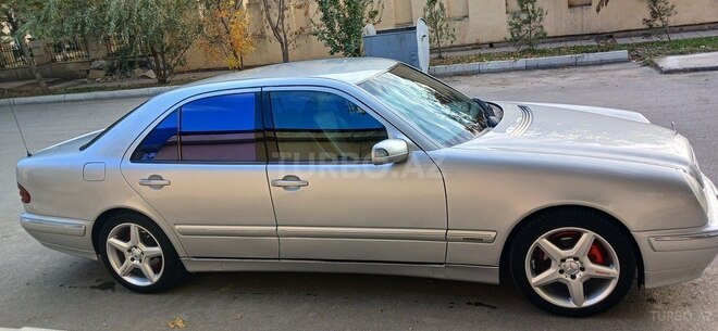 Mercedes E 220 d 2000, 484,000 km - 2.2 l - Yevlax