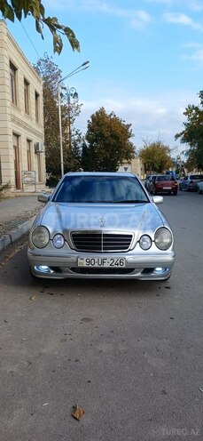 Mercedes E 220 d 2000, 484,000 km - 2.2 l - Yevlax