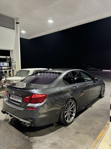 BMW 520 2015, 266,000 km - 2.0 l - Zaqatala