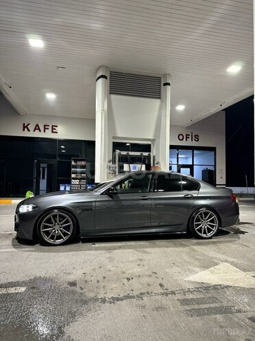 BMW 520 2015, 266,000 km - 2.0 l - Zaqatala