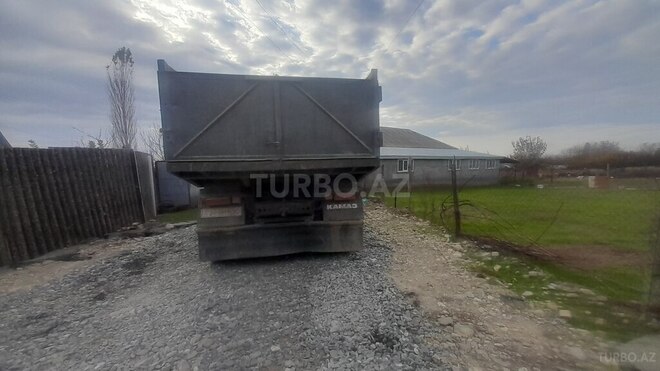 KamAz 5511 1988, 890,000 km - 11.0 л - İsmayıllı