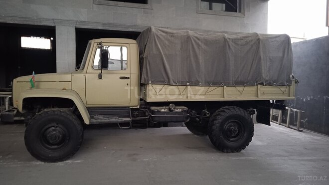 GAZ 3308-3