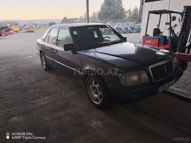 Mercedes E 200 d 1990, 65,998 km - 2.0 l - Tovuz