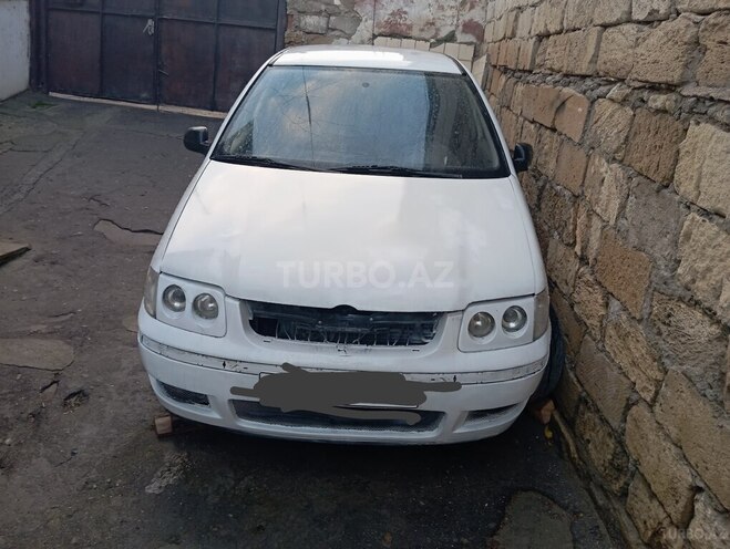 Volkswagen Polo 2001, 380,770 km - 1.4 l - Bakı