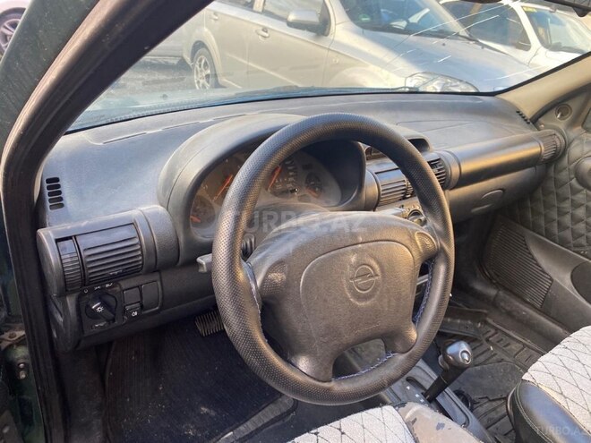 Opel Corsa 1998, 286,000 km - 1.4 l - Bakı