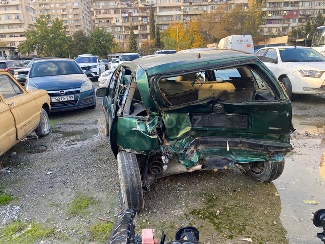 Opel Corsa 1998, 286,000 km - 1.4 l - Bakı