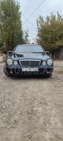Mercedes E 220 d 2000, 580,000 km - 2.2 l - Füzuli