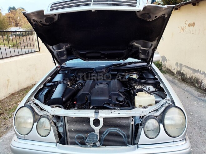 Mercedes E 240 1999, 323,717 km - 2.4 l - Beyləqan
