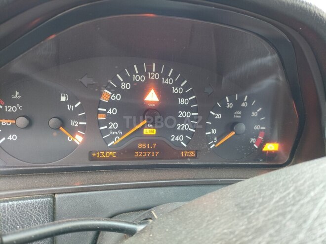Mercedes E 240 1999, 323,717 km - 2.4 l - Beyləqan