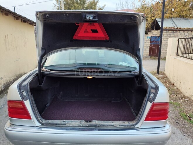 Mercedes E 240 1999, 323,717 km - 2.4 l - Beyləqan