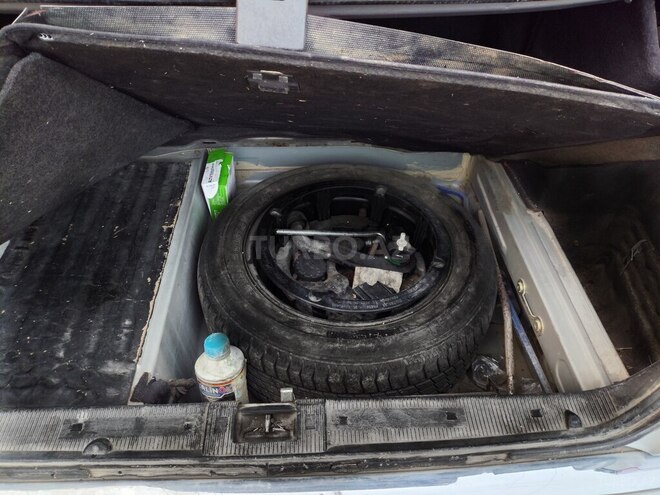 Mercedes E 240 1999, 323,717 km - 2.4 l - Beyləqan